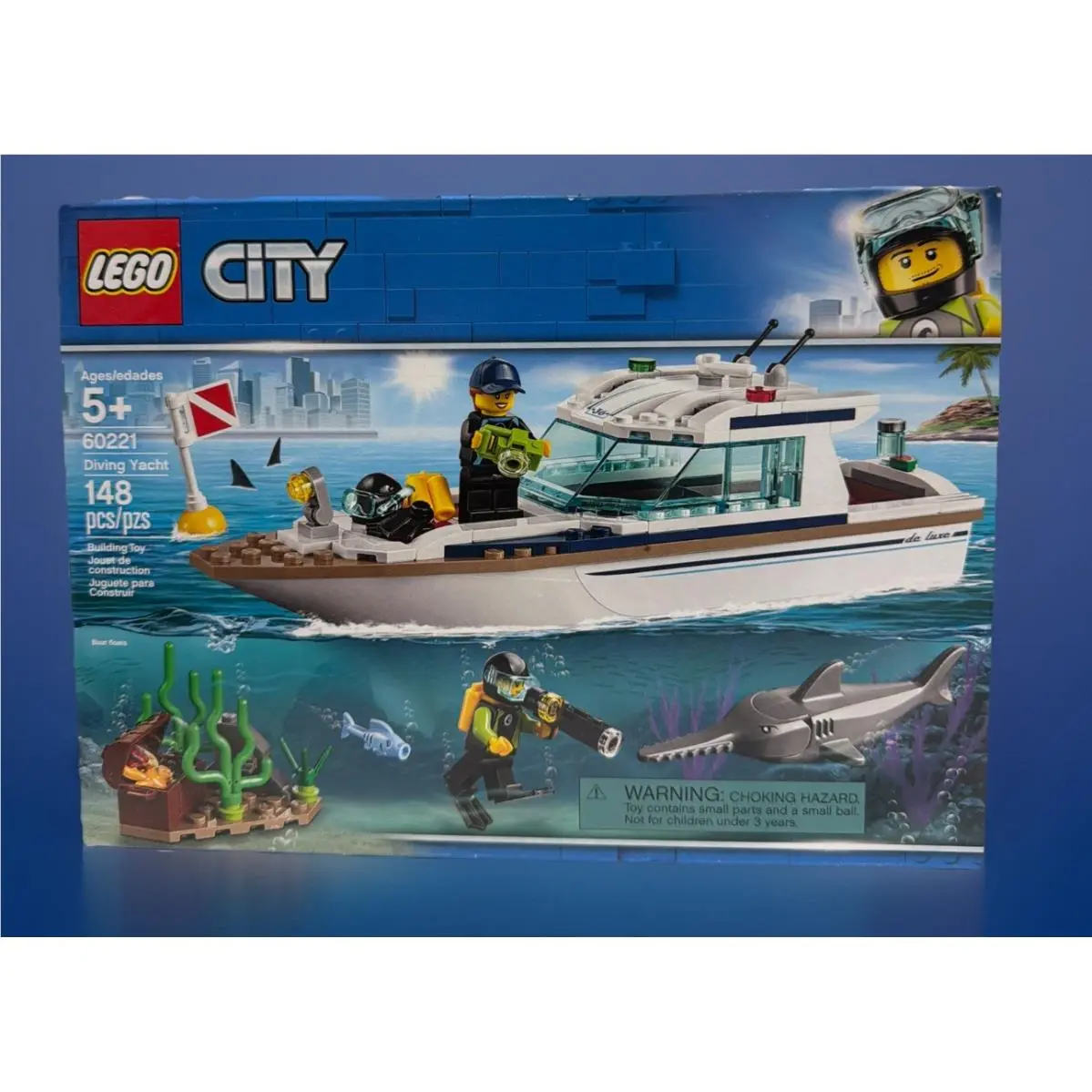 Lego 60221 City Diving Yacht Retired Diver Sawfish