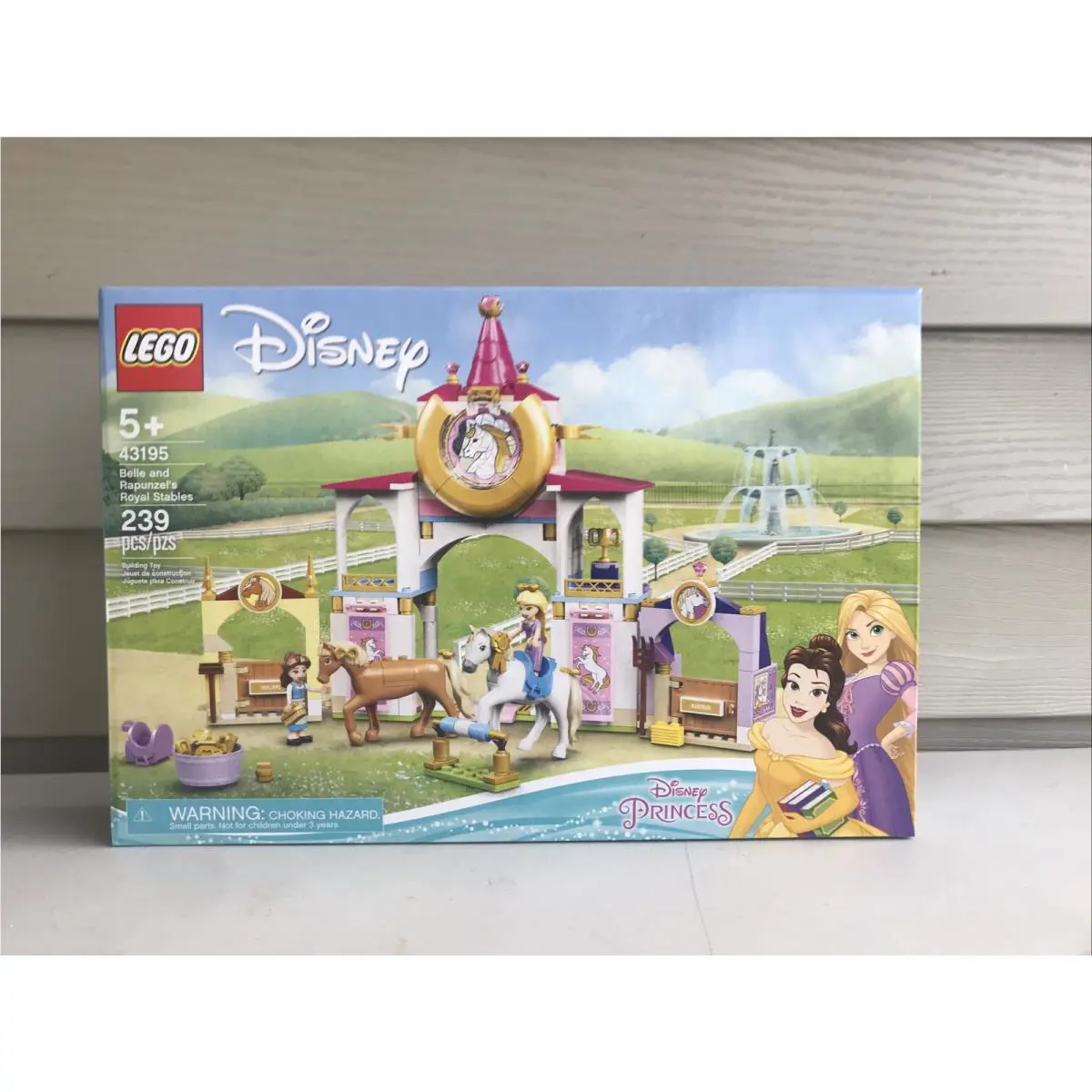 Lego Belle and Rapunzel`s Royal Stables Disney Princess 43195