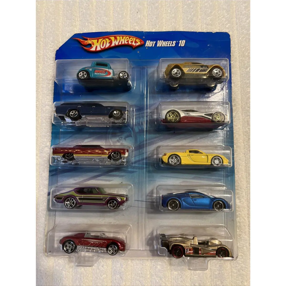 Hot Wheels 2010 Blue Bugatti Veyron `32 Ford Hwcc Wal-mart Exclusive 10 Pack