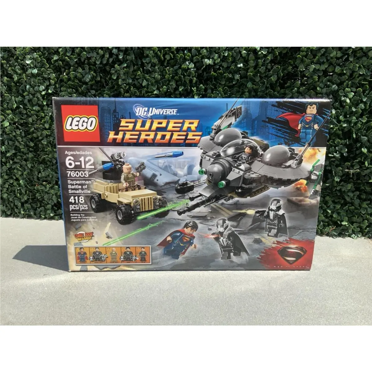 Lego DC Universe Super Heroes- Superman Battle of Smallville 76003