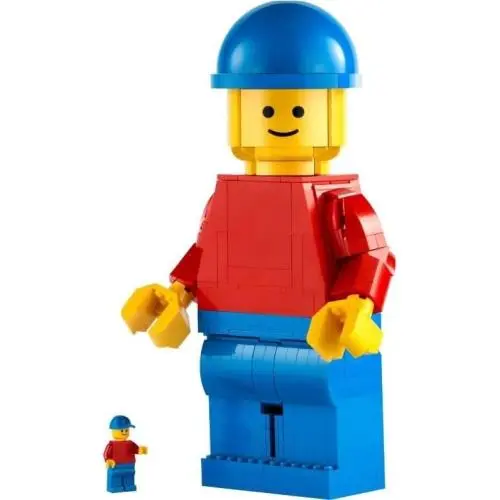 Lego Up-scaled Minifigure 40649 654 Pieces