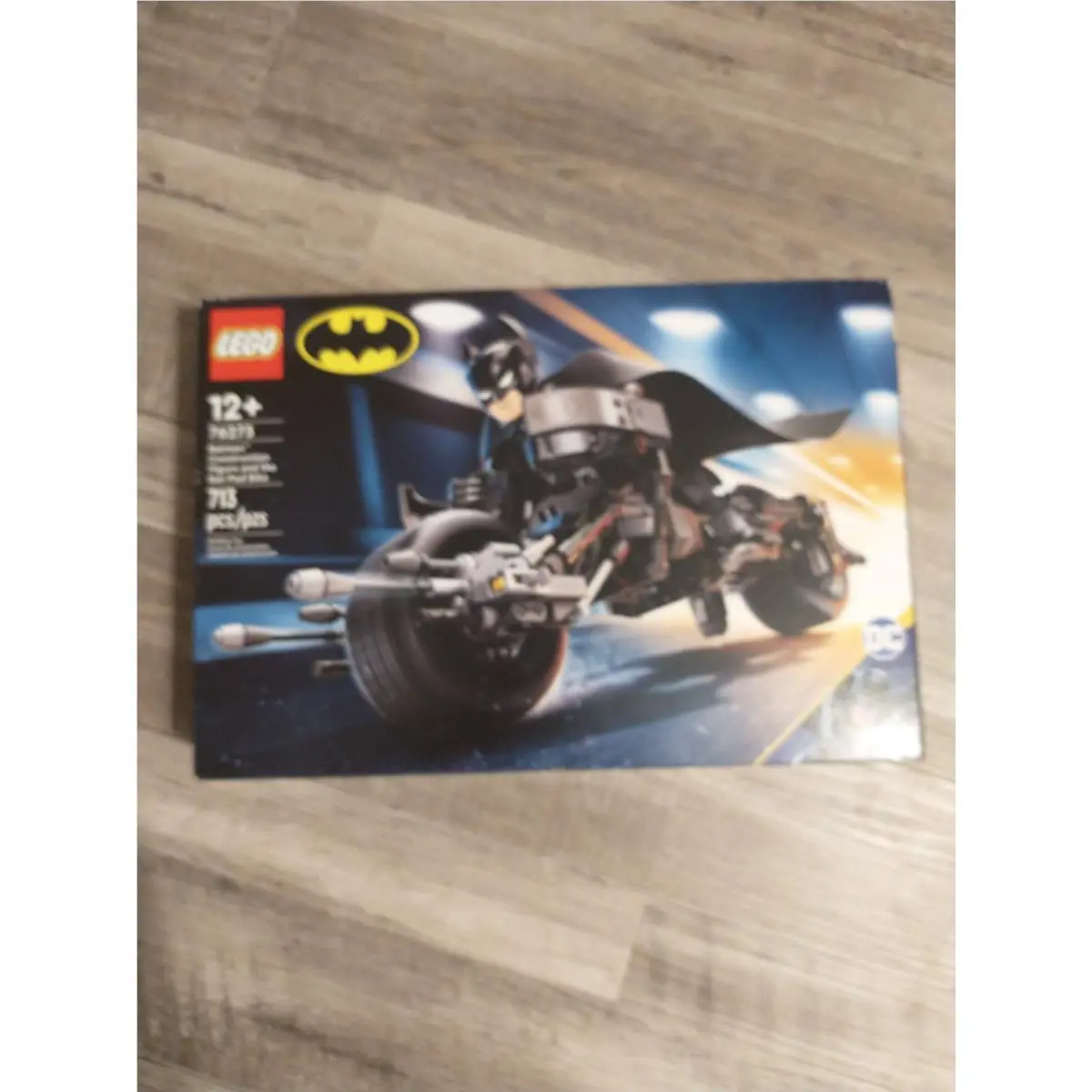 Lego DC Batman and The Bat-pod Bike Figure 76273 - 713pcs