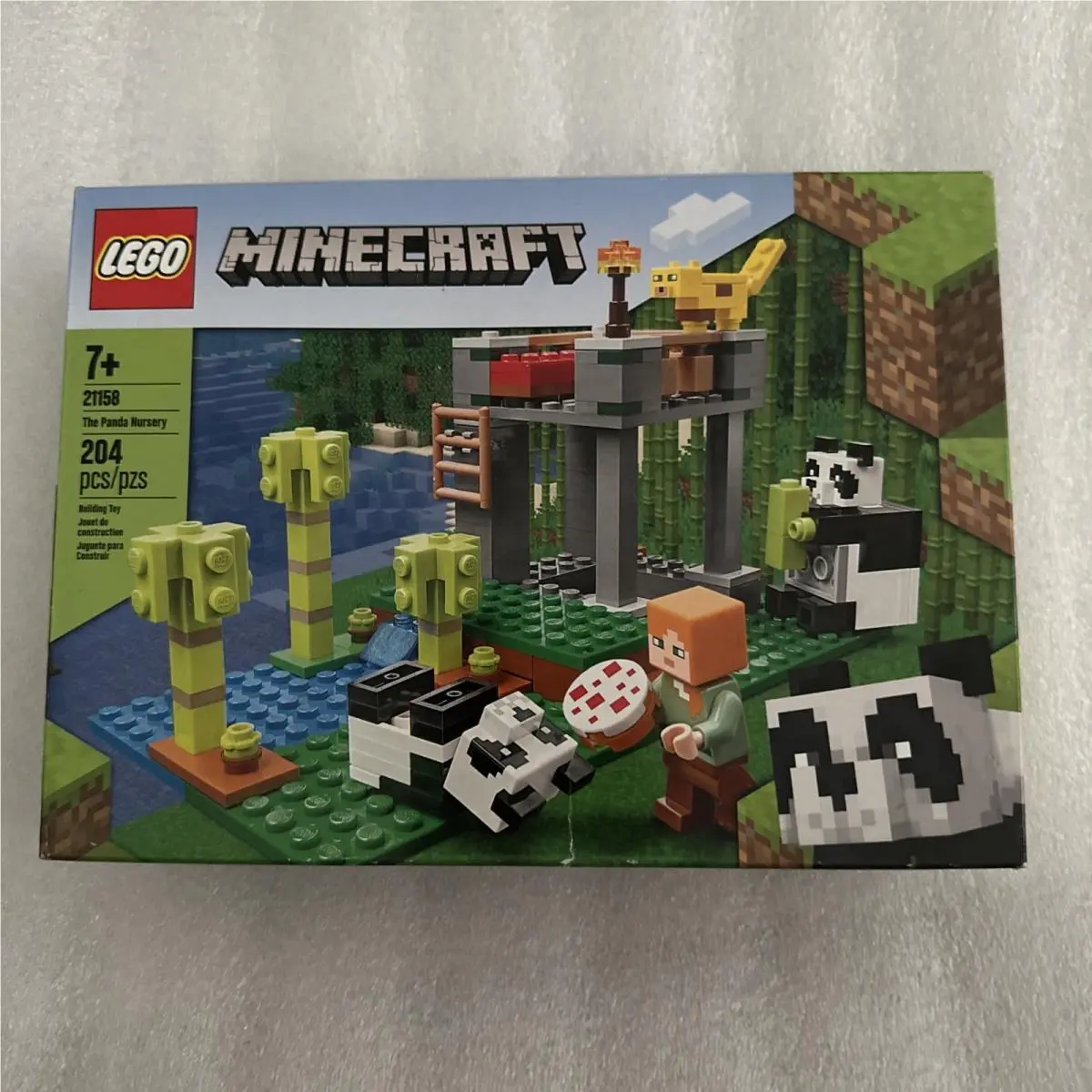 Lego Minecraft 21158 The Panda Nursery Box