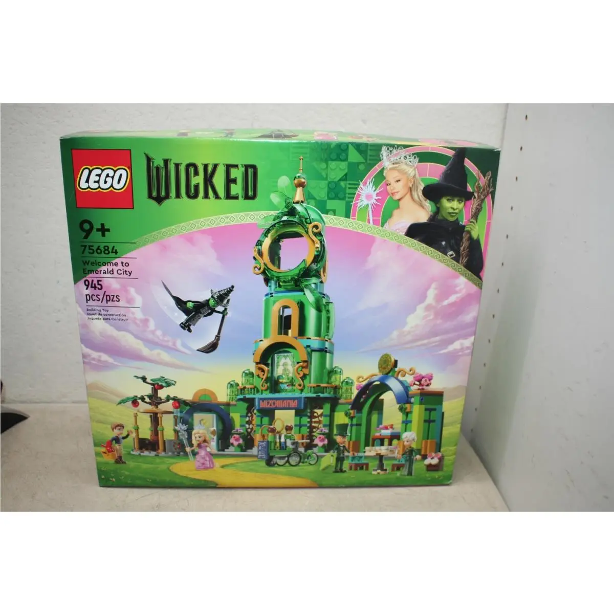 Lego Wicked Welcome to Emerald City 75684 945 Pcs Elphaba Glinda