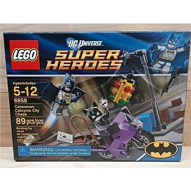 Lego DC Universe Super Heroes 6858 Catwoman Catcycle City Chase 89 Pcs Mint Box