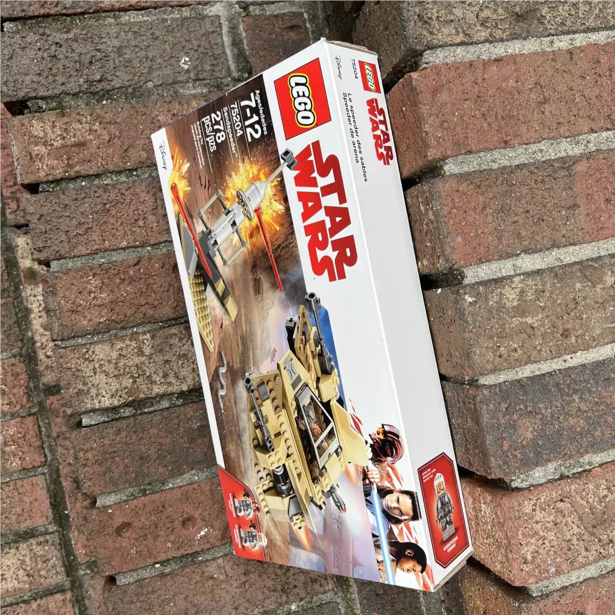 Lego Disney Star Wars Building Toy Set 75204 Box