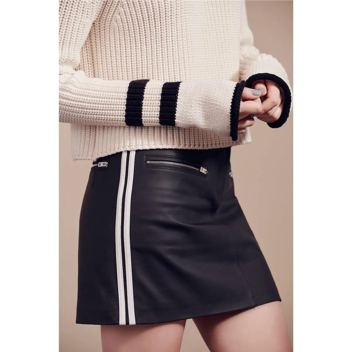 Rag Bone Pace Leather Mini Skirt Black / White Sides Trim sz 4