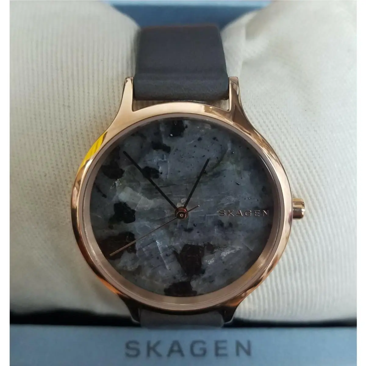 Skagen SKW2672 Anita Grey Dial Grey Leather Strap Women`s Watch