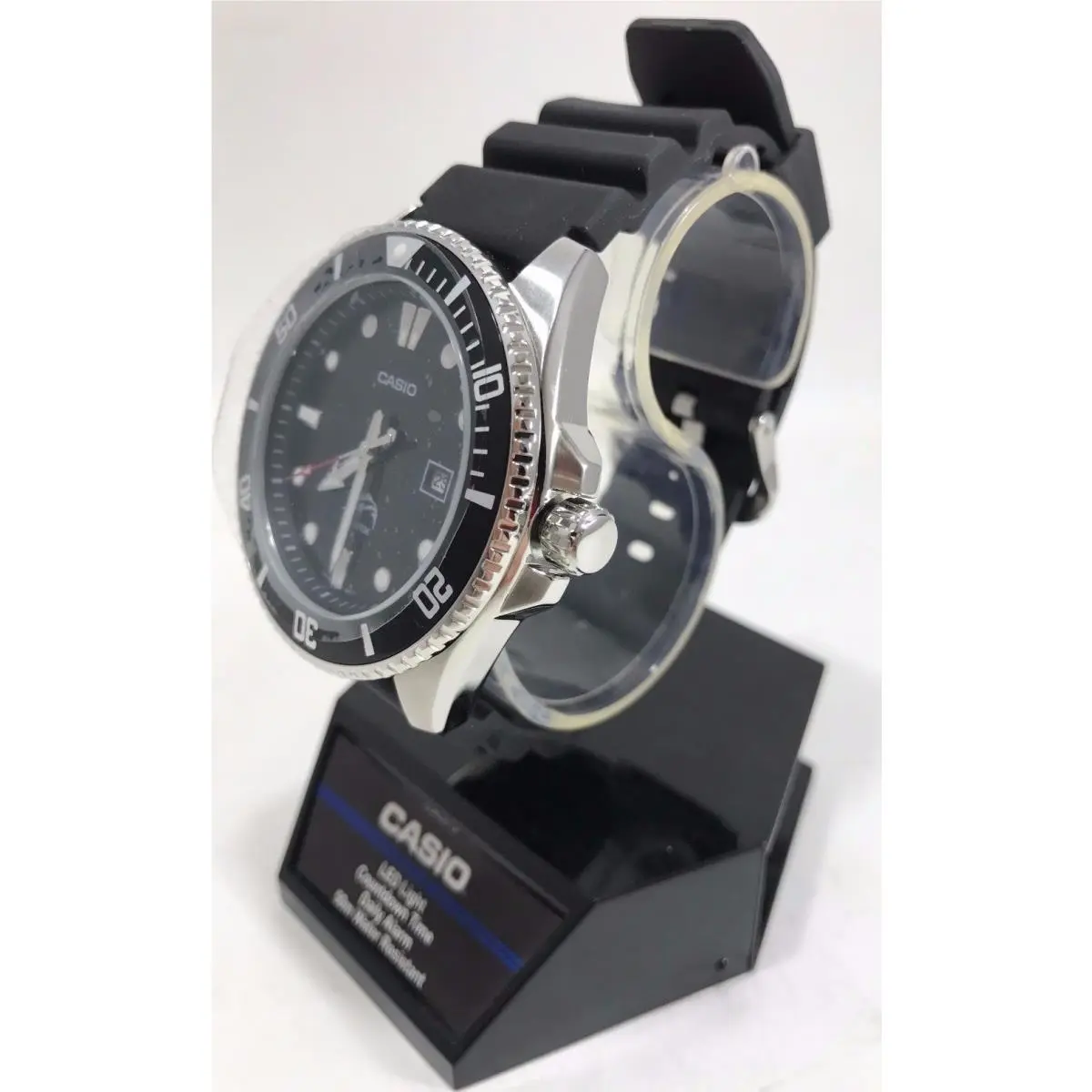 Casio - MDV106-1A - Men`s 200M Black Resin Band Black Dial Analog Dive Watch - Dial: Black, Band: Black, Bezel: Black