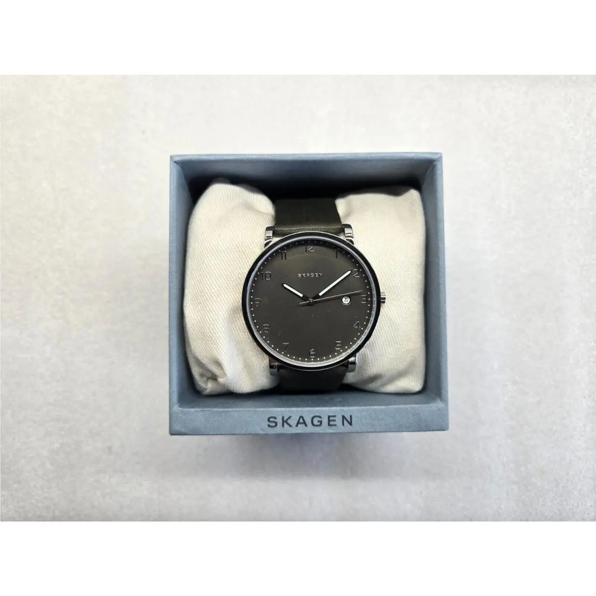 Hagen Grey Dial Date Dark Green Leather Strap Men`s Watch SKW6306 by Skagen
