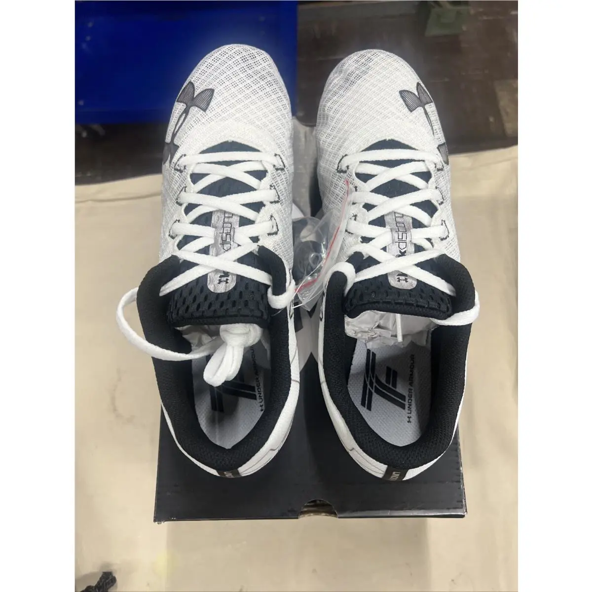 Under Armour shoes - Under Armour Kick Distance - Kick Distance - 3025460-100 - White 11
