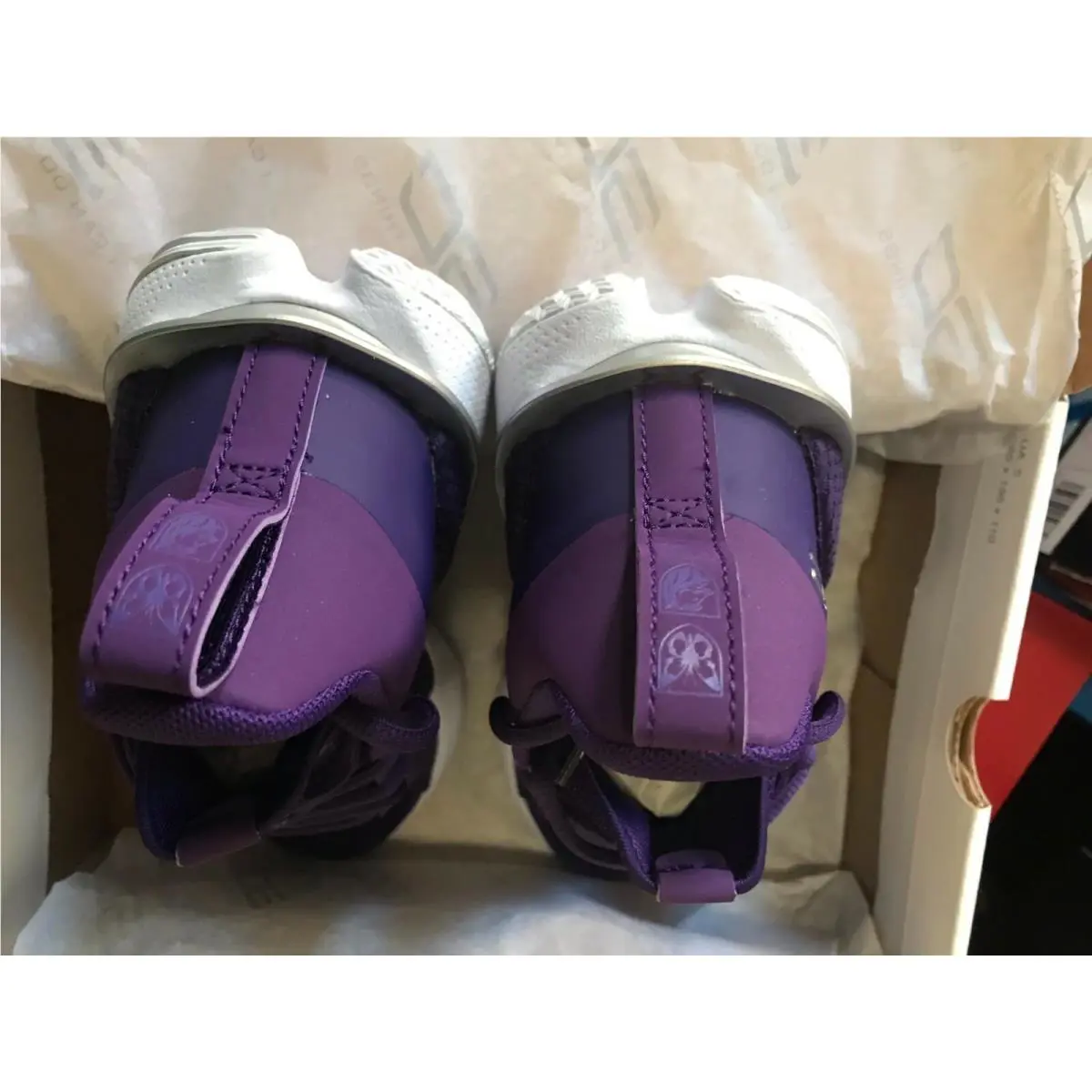 Under Armour shoes - UNDER ARMOUR TEAM CURRY 7 - 3023838-501 - Purple Violet 5