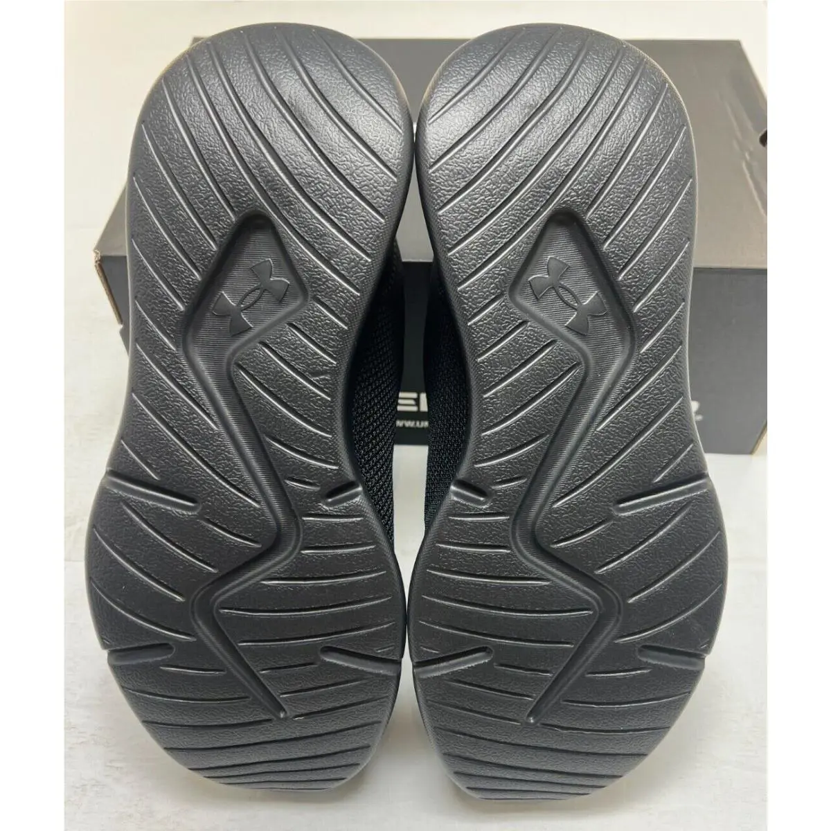Under Armour shoes - Under Armour Essential - Essential - 3022954-004 - Black 2