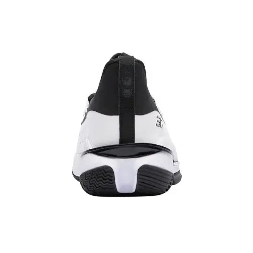 Under Armour shoes - UNDER ARMOUR TEAM CURRY 7 - 3023838-108 - White/Black 15