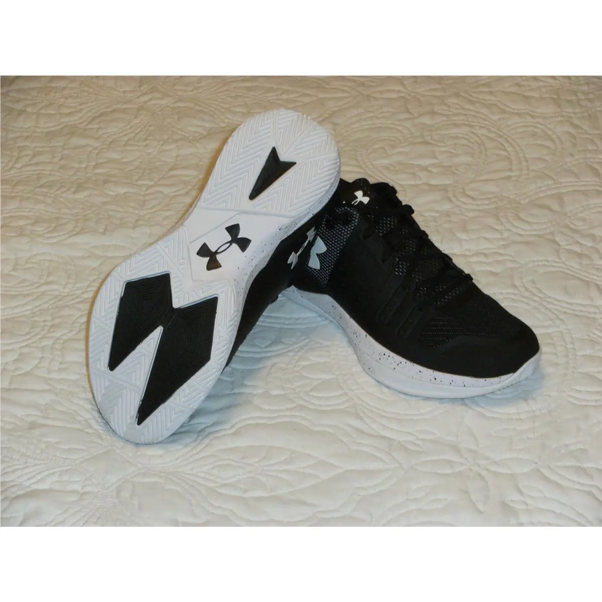 Under Armour shoes - Black/White 0
