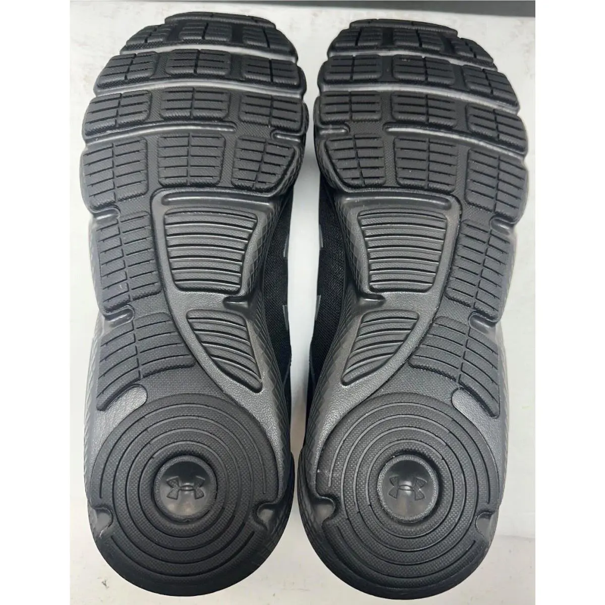 Under Armour shoes - Under Armour Charged Assert 8 - 3021952 - Black 7