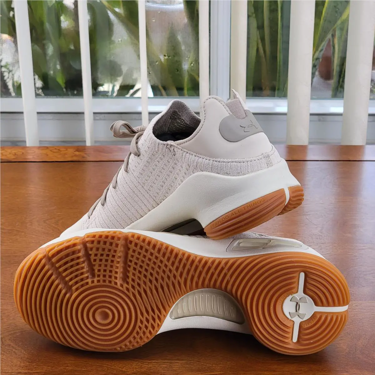 Under Armour shoes - UA GS Curry 4 Low - Beige 4