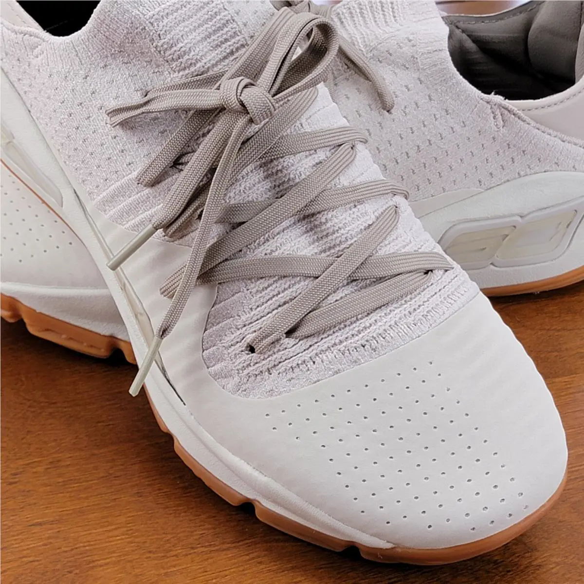 Under Armour shoes - UA GS Curry 4 Low - Beige 5