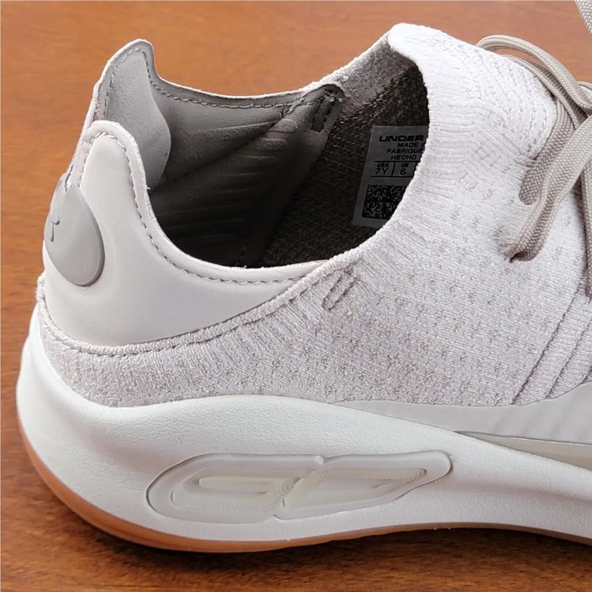 Under Armour shoes - UA GS Curry 4 Low - Beige 21