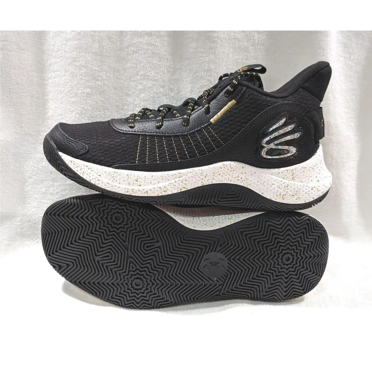 Under Armour shoes - Under Armour Curry 3Z7 - Curry - 3026622-001 - Black 2