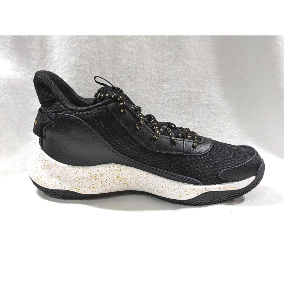 Under Armour shoes - Under Armour Curry 3Z7 - Curry - 3026622-001 - Black 7