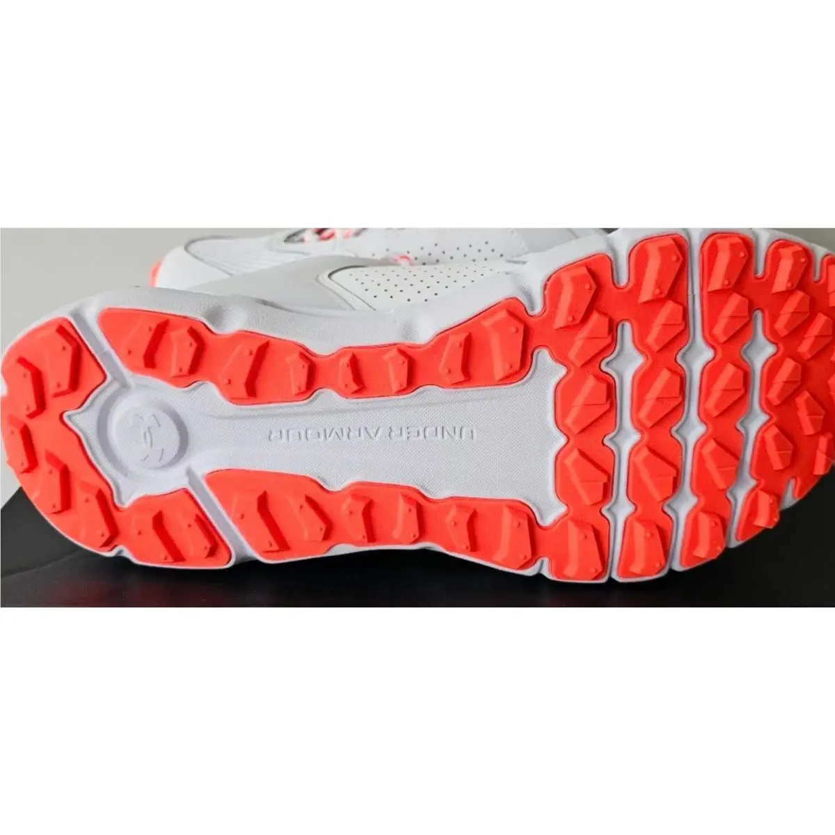 Under Armour shoes - White 3