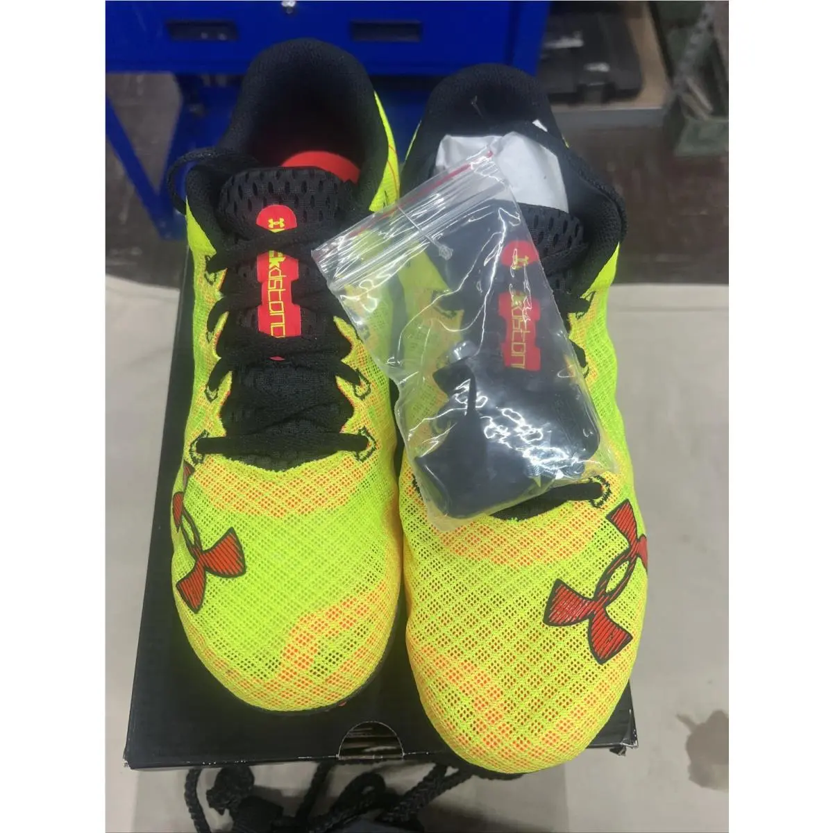 Under Armour shoes - Under Armour Kick Distance 4 - 3025460-300 - Yellow 1