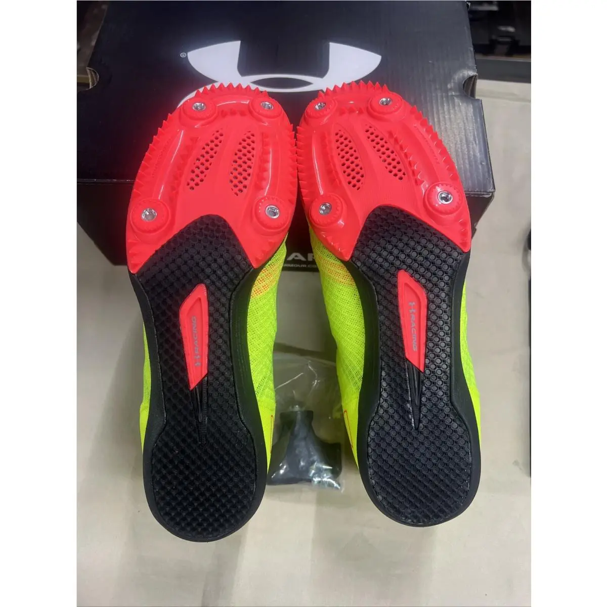Under Armour shoes - Under Armour Kick Distance 4 - 3025460-300 - Yellow 6