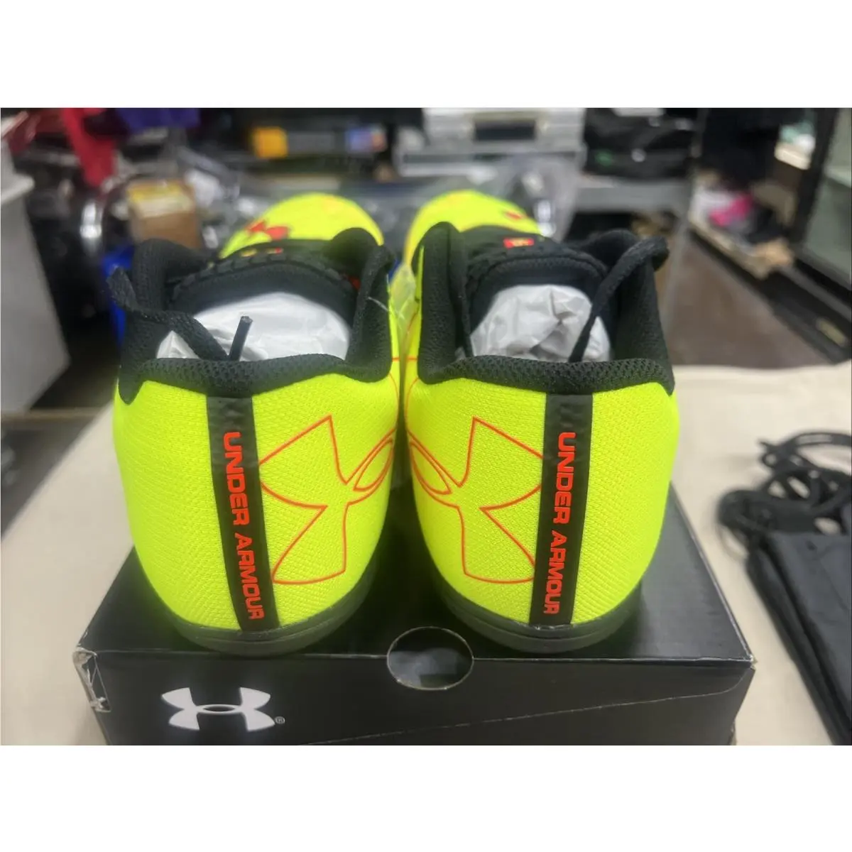 Under Armour shoes - Under Armour Kick Distance 4 - 3025460-300 - Yellow 13
