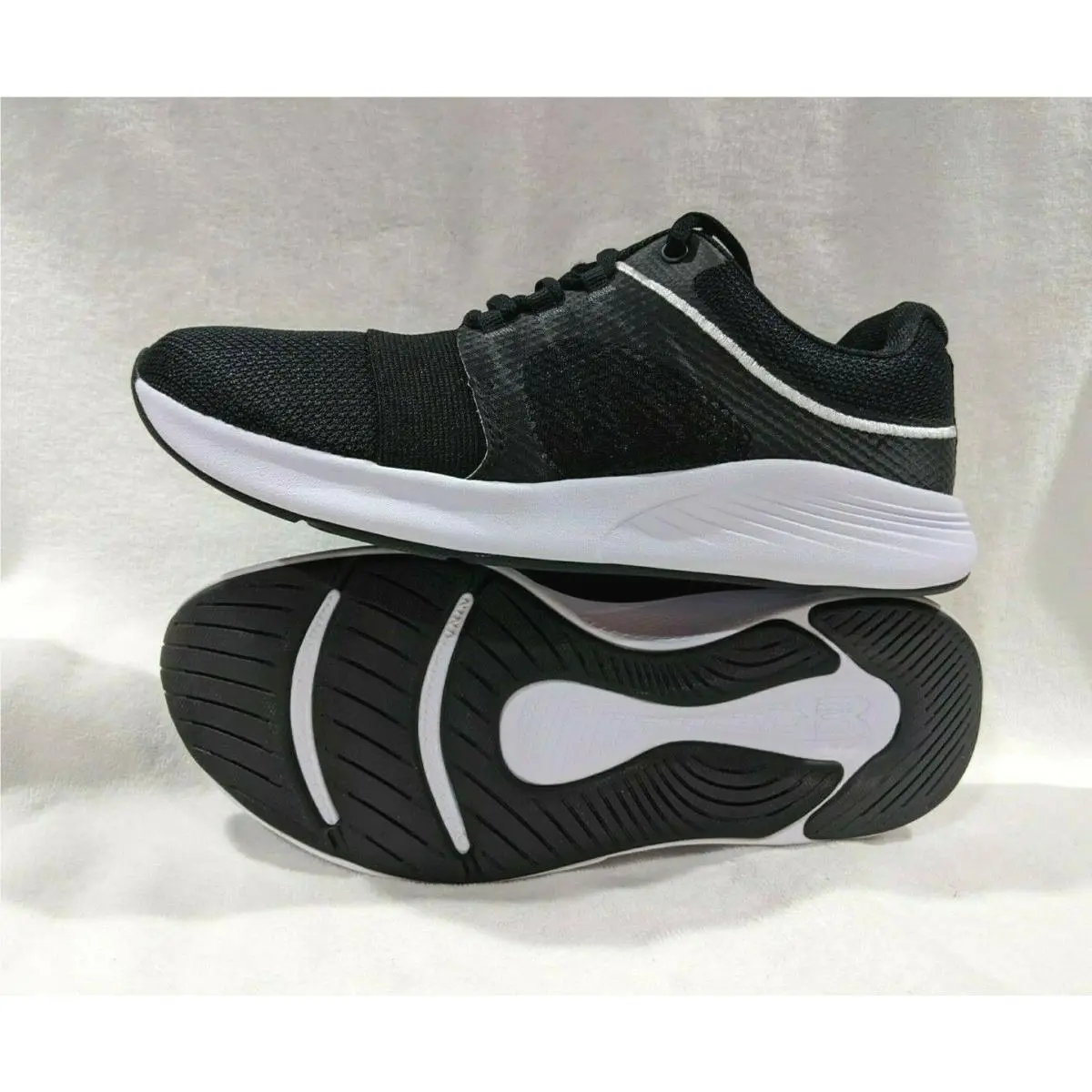Under Armour shoes - Under Armour UA Charged Breathe Bliss - 3024148-001 - Black/White 8