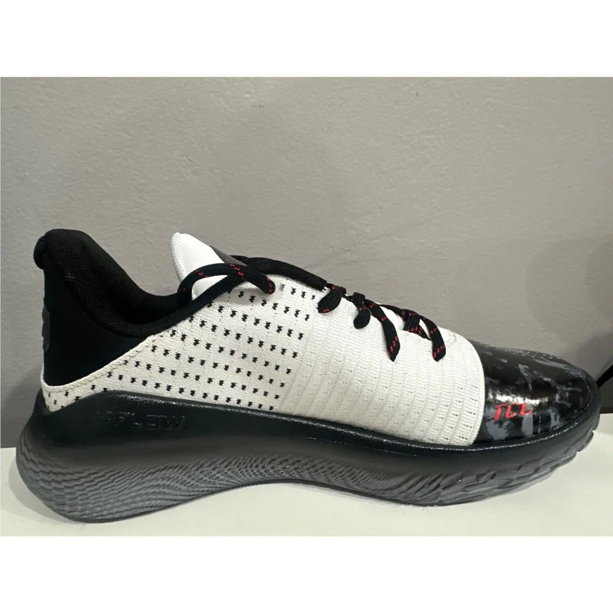 Under Armour shoes - Under Armour Curry 4 FloTro - 3028053 001 - BL/WHT 1