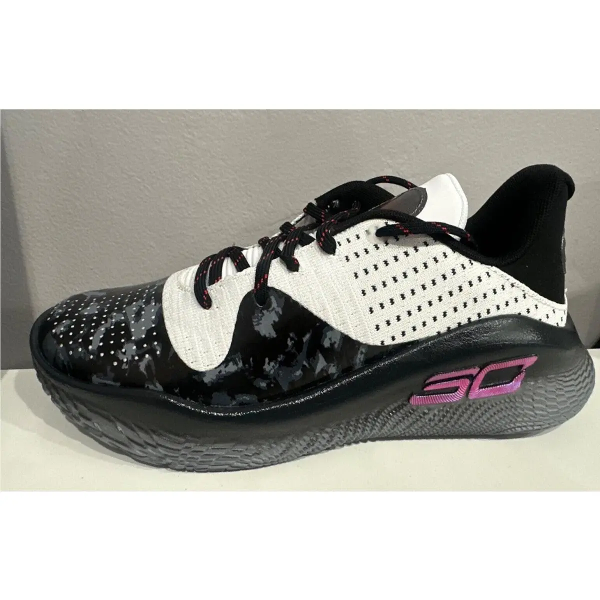 Under Armour shoes - Under Armour Curry 4 FloTro - 3028053 001 - BL/WHT 4