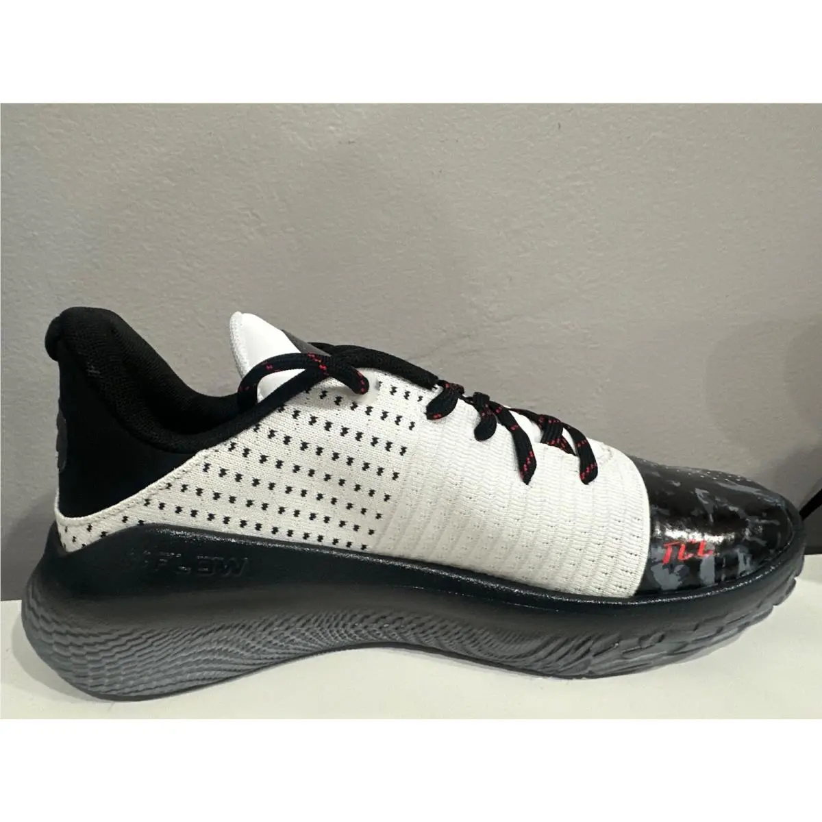 Under Armour shoes - Under Armour Curry 4 FloTro - 3028053 001 - BL/WHT 6