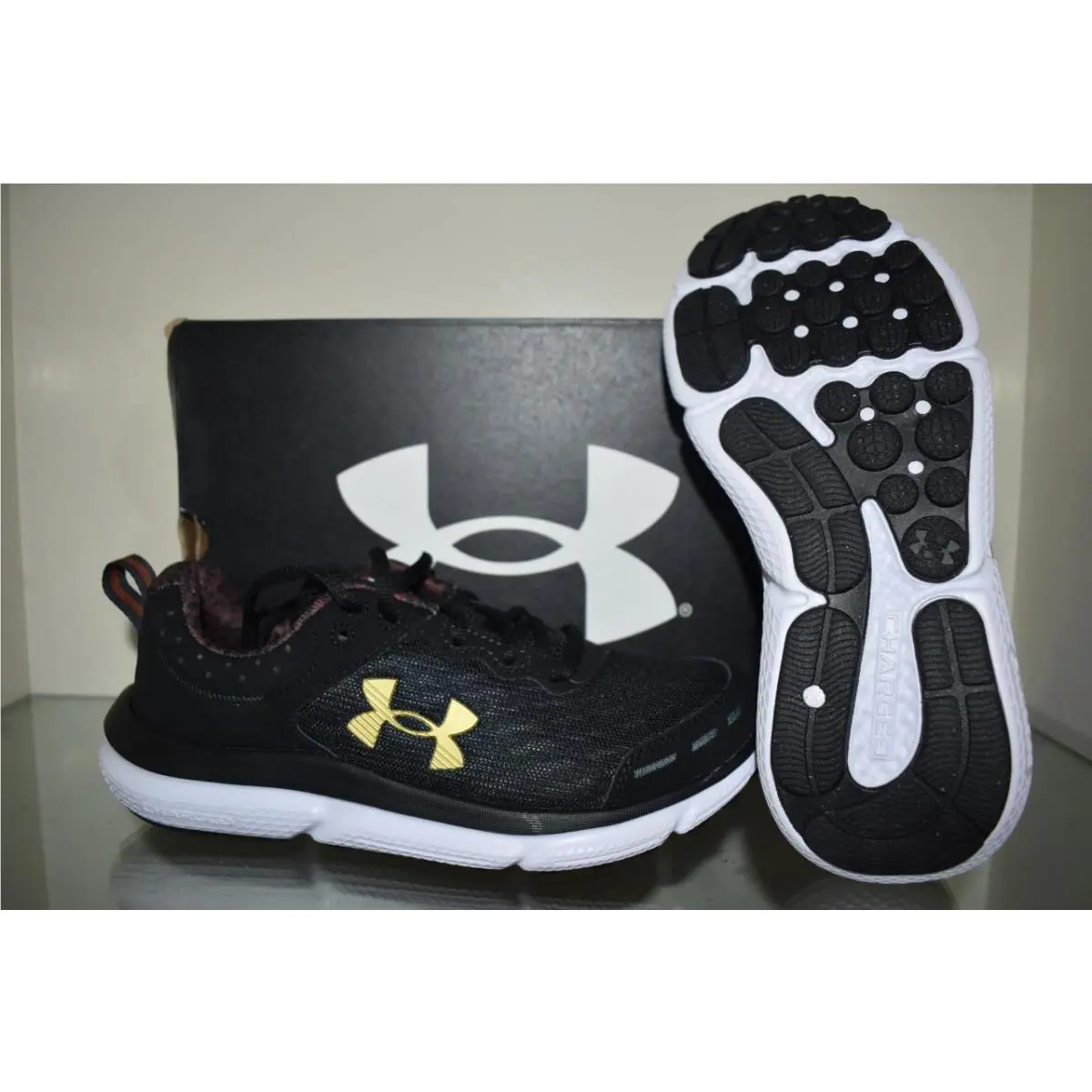 Under Armour shoes - Under Armour HOVR Intake 6 - 3026324 001 - Black 1