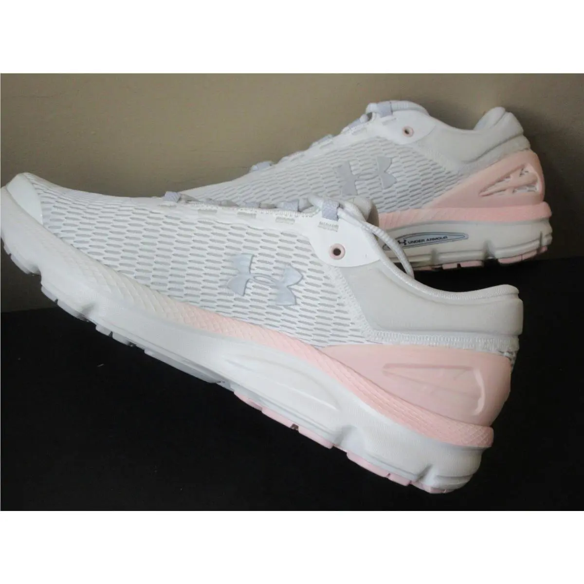 Under Armour shoes - 30212145102 - 30212145-102 - White/Coral 8