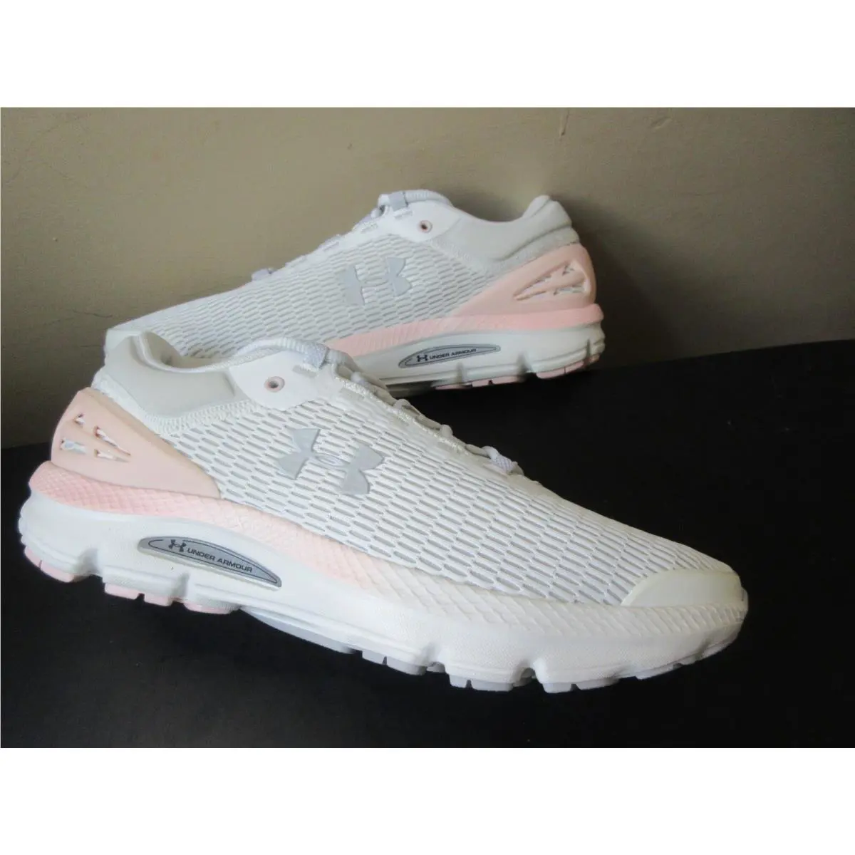 Under Armour shoes - 30212145102 - 30212145-102 - White/Coral 3