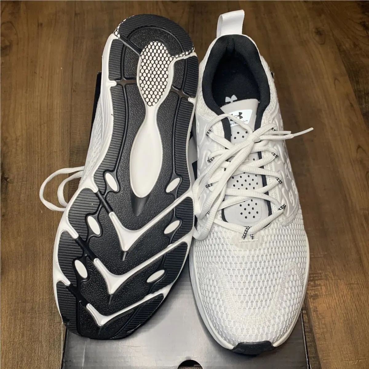 Under Armour shoes - Under Armour HOVR Revenant - HOVR Revenant - 3024371 - White 1
