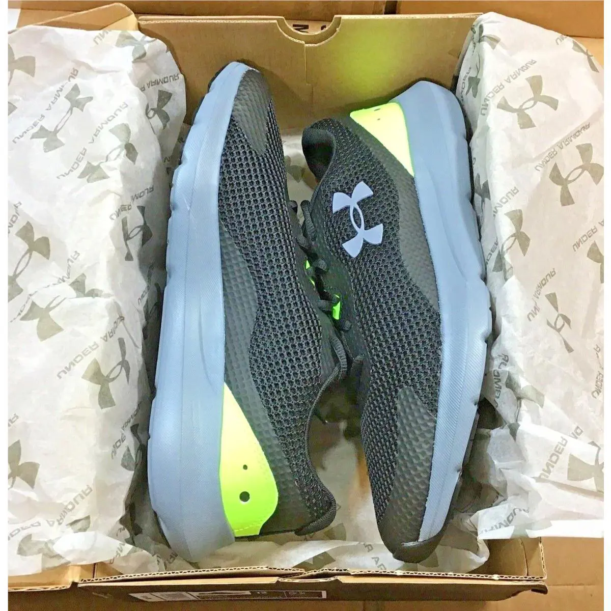 Under Armour shoes - Under Armour Surge - Surge - 302488300312 - Black 10