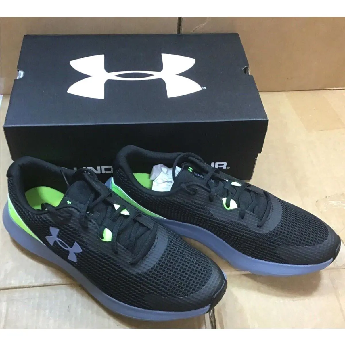 Under Armour shoes - Under Armour Surge - Surge - 302488300312 - Black 2