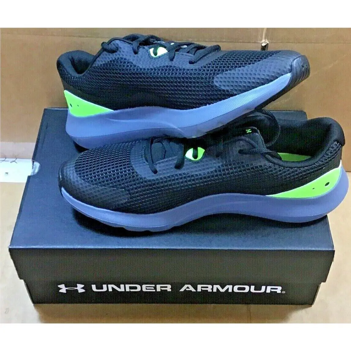 Under Armour shoes - Under Armour Surge - Surge - 302488300312 - Black 11