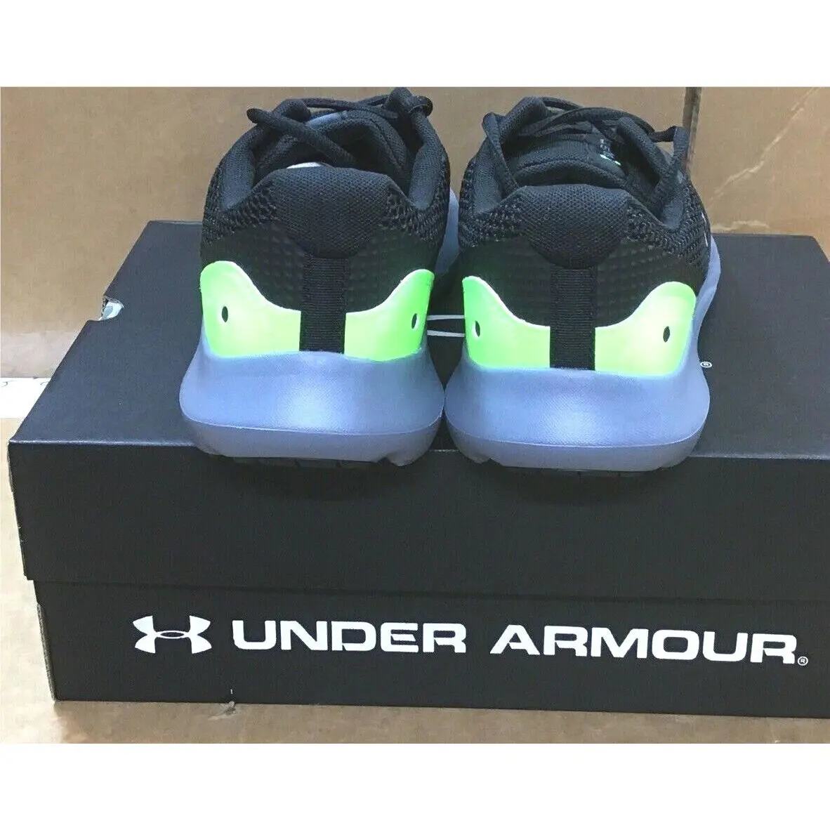 Under Armour shoes - Under Armour Surge - Surge - 302488300312 - Black 18
