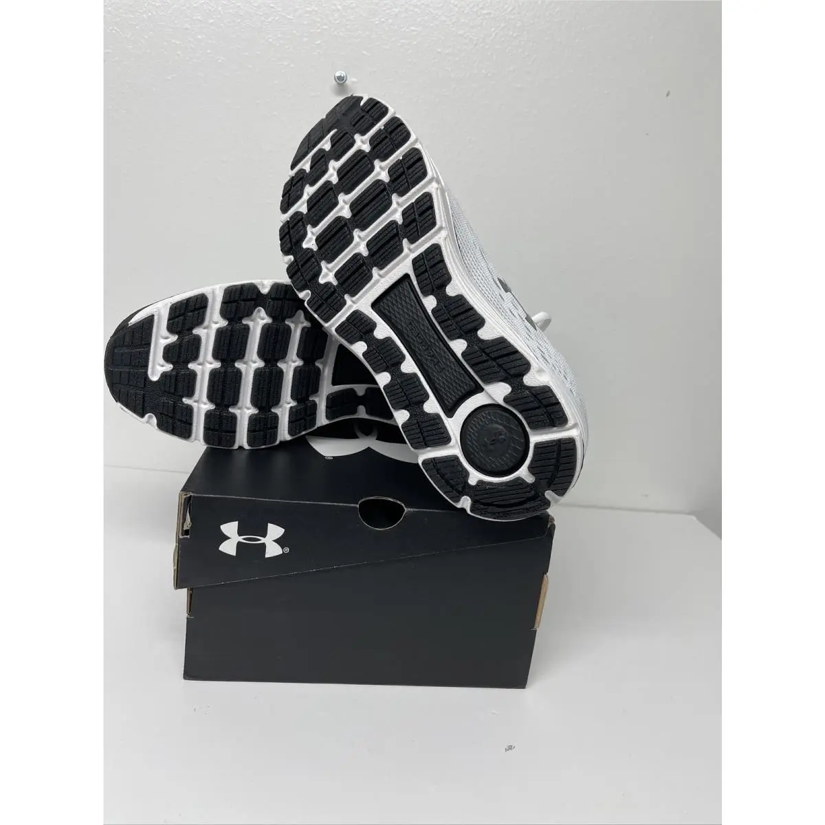 Under Armour shoes - Under Armour Charged Intake 4 - 34157416 - White 5