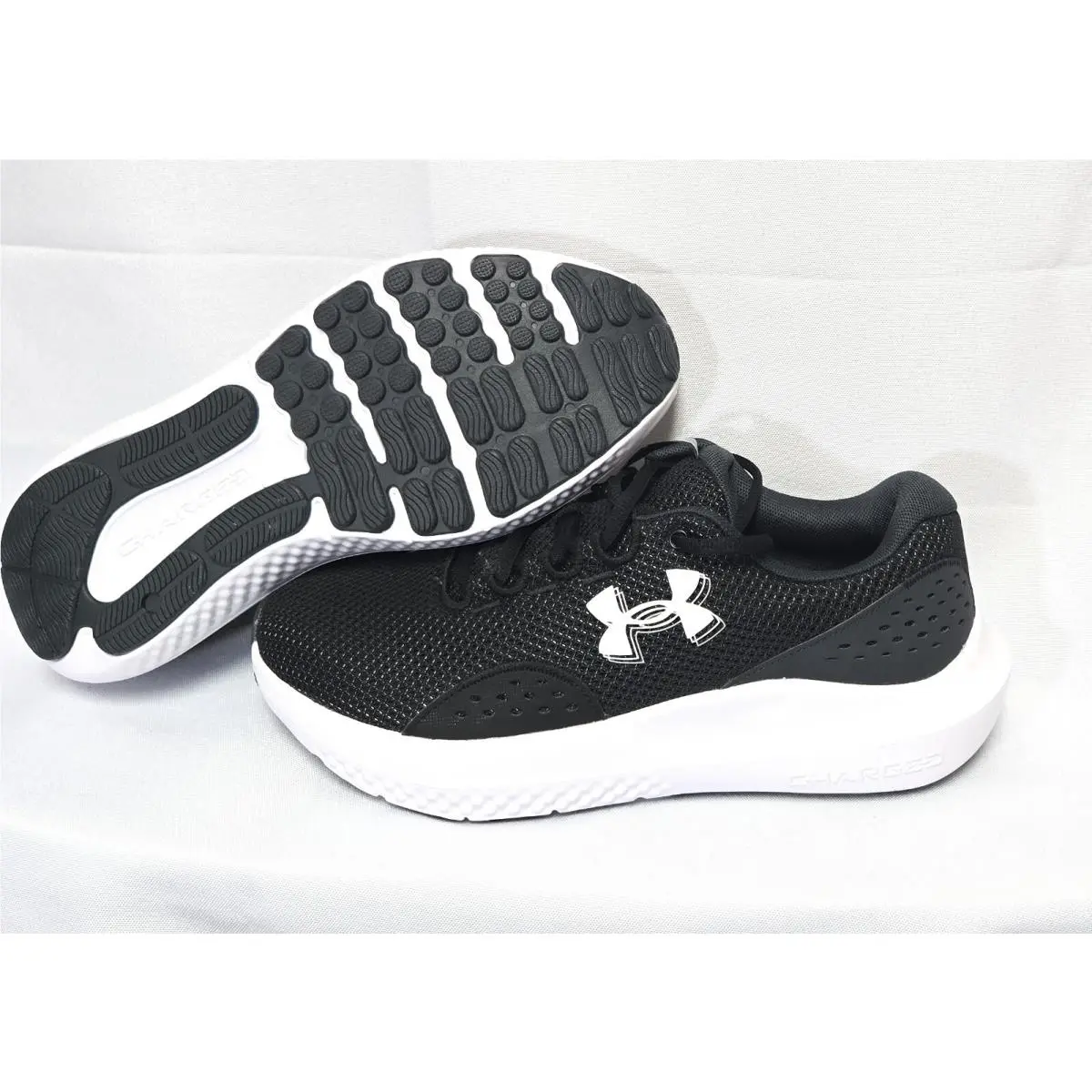 Under Armour shoes - Under Armour Charged Surge 4 - 3027000-001 - Black, Manufacturer: Black 4
