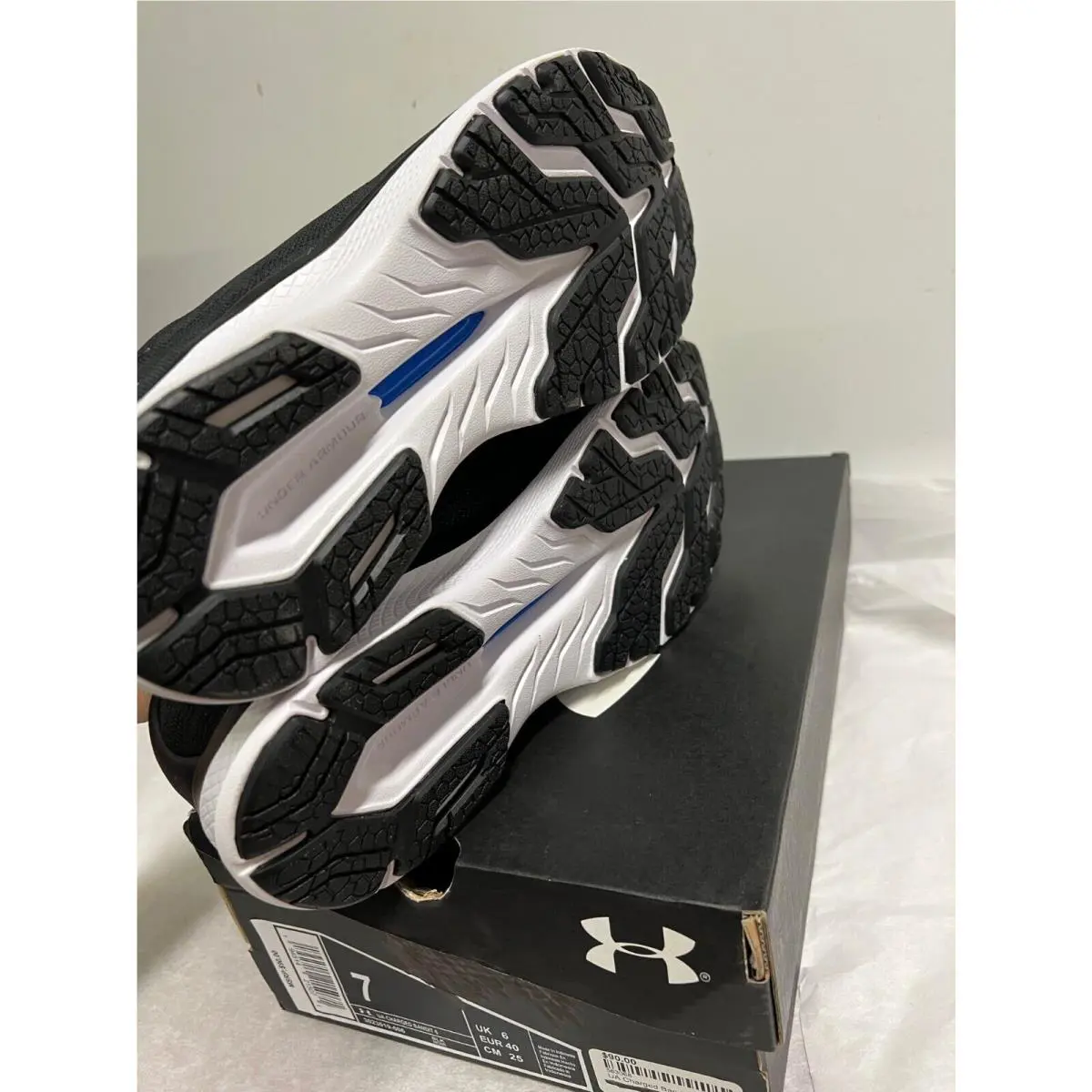Under Armour shoes - Charged Bandit 6 - Charged Bandit - 3023019-006 - Black 2