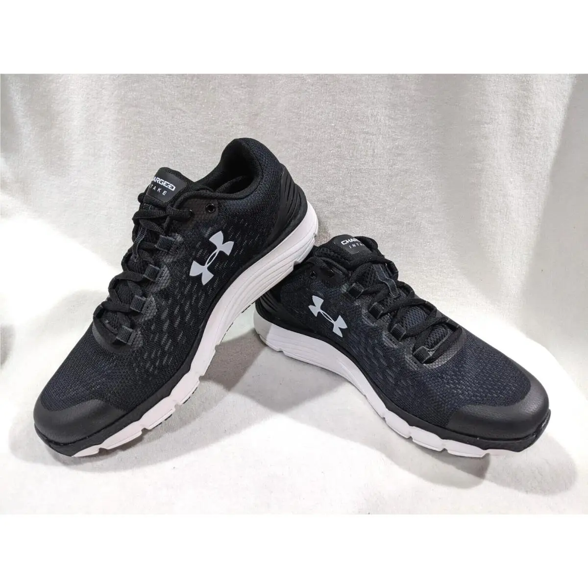 Under Armour shoes - Under Armour UA Charged Intake 4 - 3022601-003 - Black/White 7