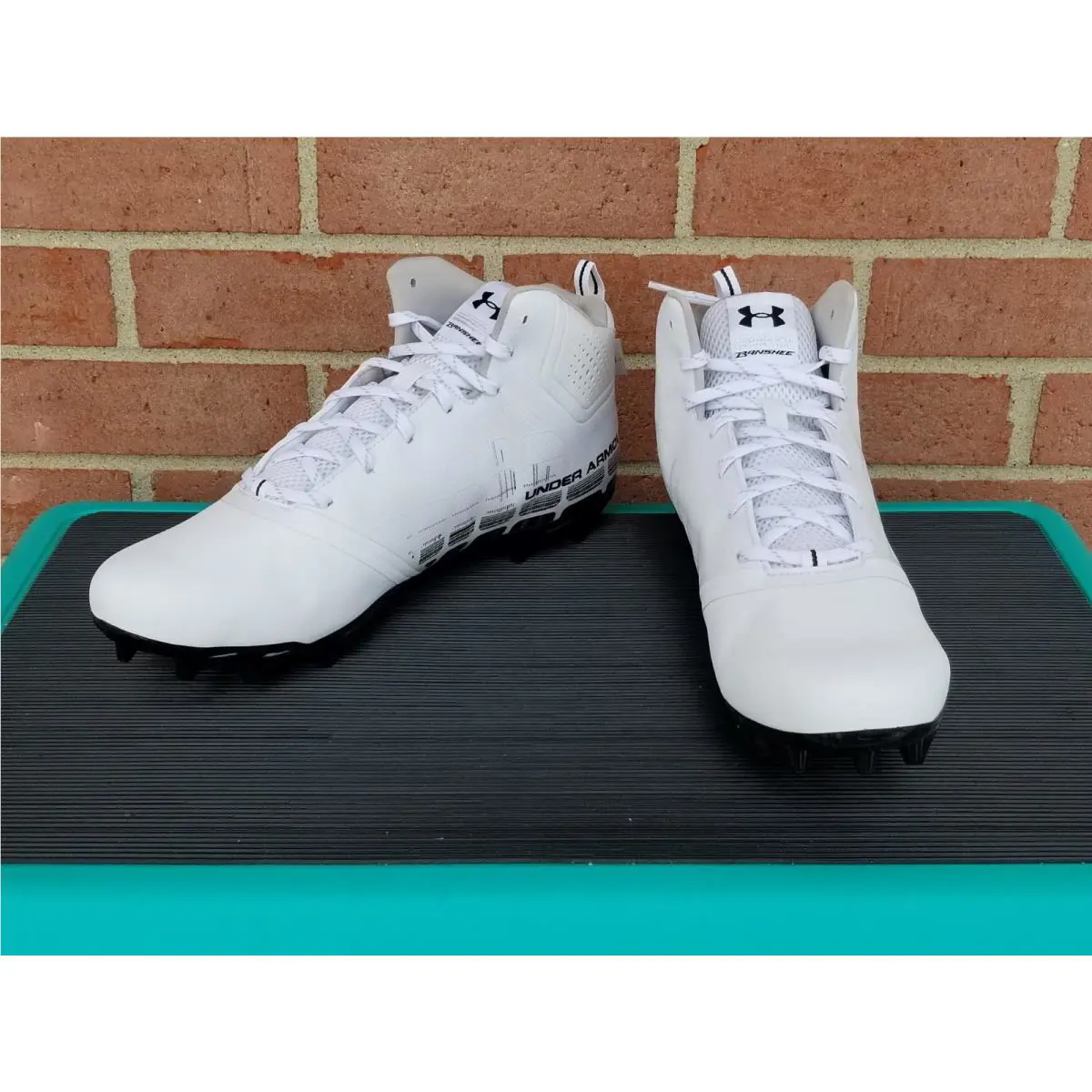 Under Armour shoes - Under Amour Ua Banshee Ripshot - White 7