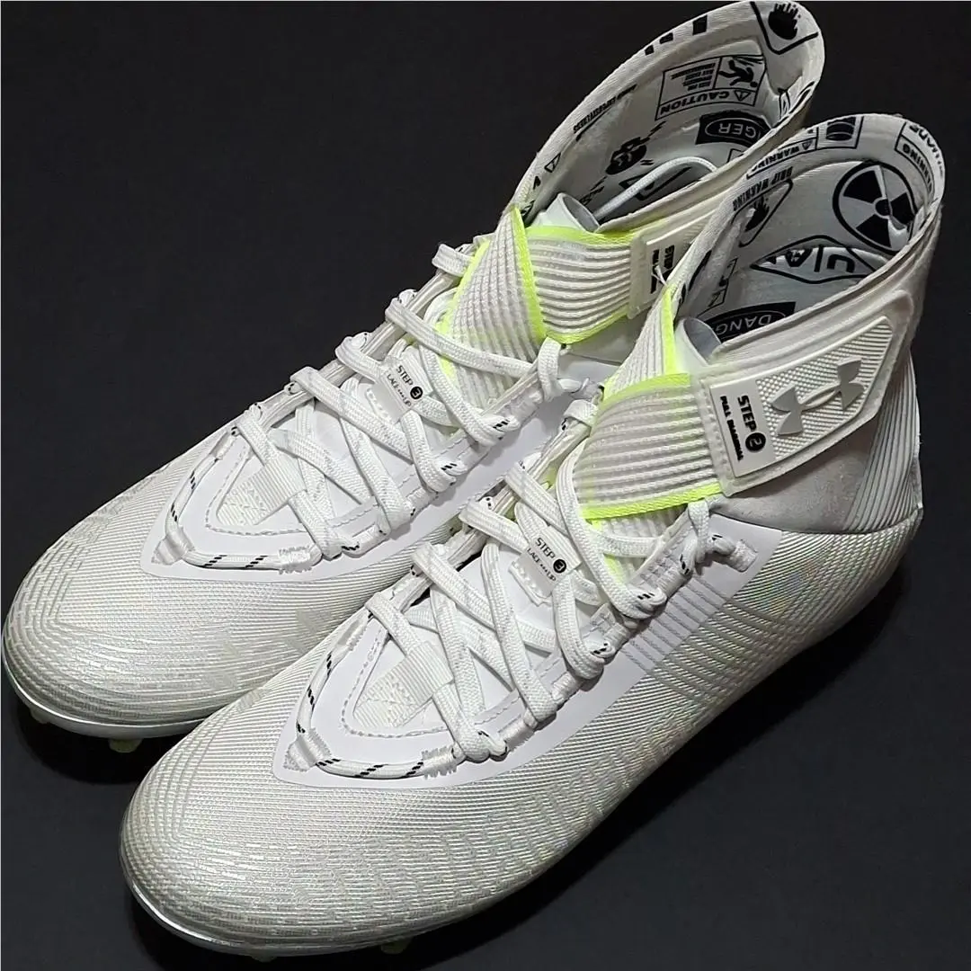 Under Armour Highlight MC Football Cleats Men`s Size 10.5 White/silver/neon