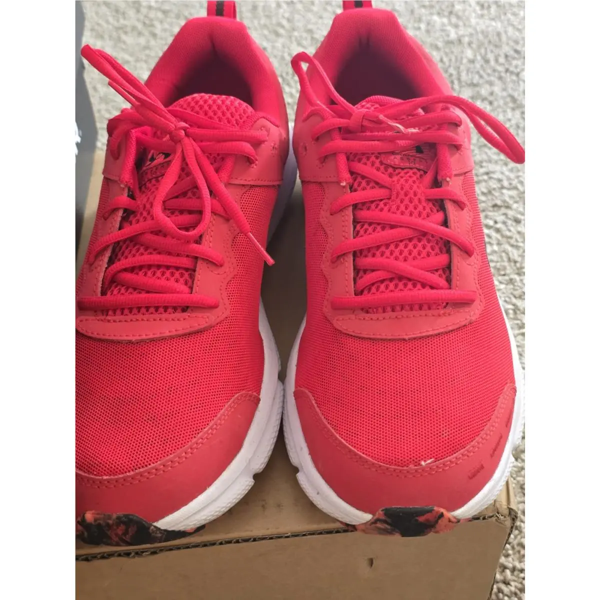 Size 13 - Under Armour Charged Assert 10 Red Black