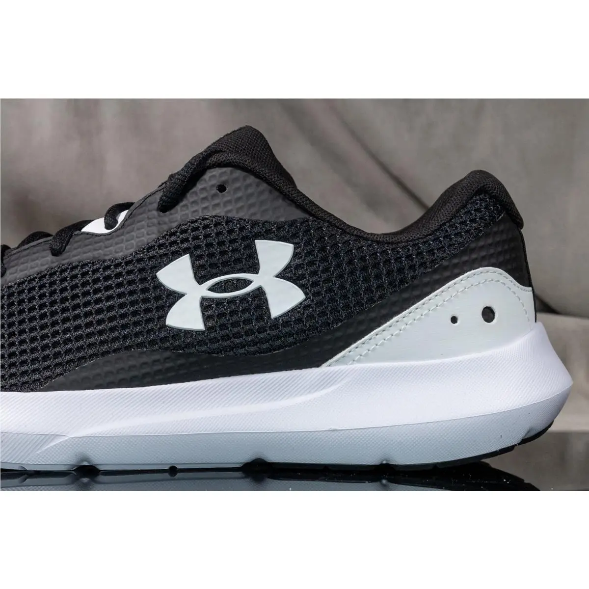 Surge Iii Shoes For Men Size 11 by Under Armour