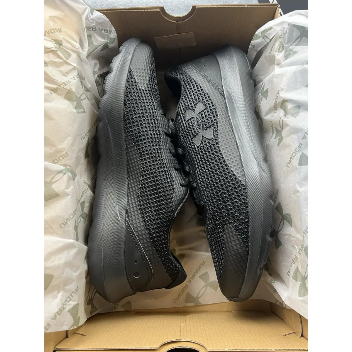 Under Armour shoes - Surge - Surge - 3024883 - Black, Black 4